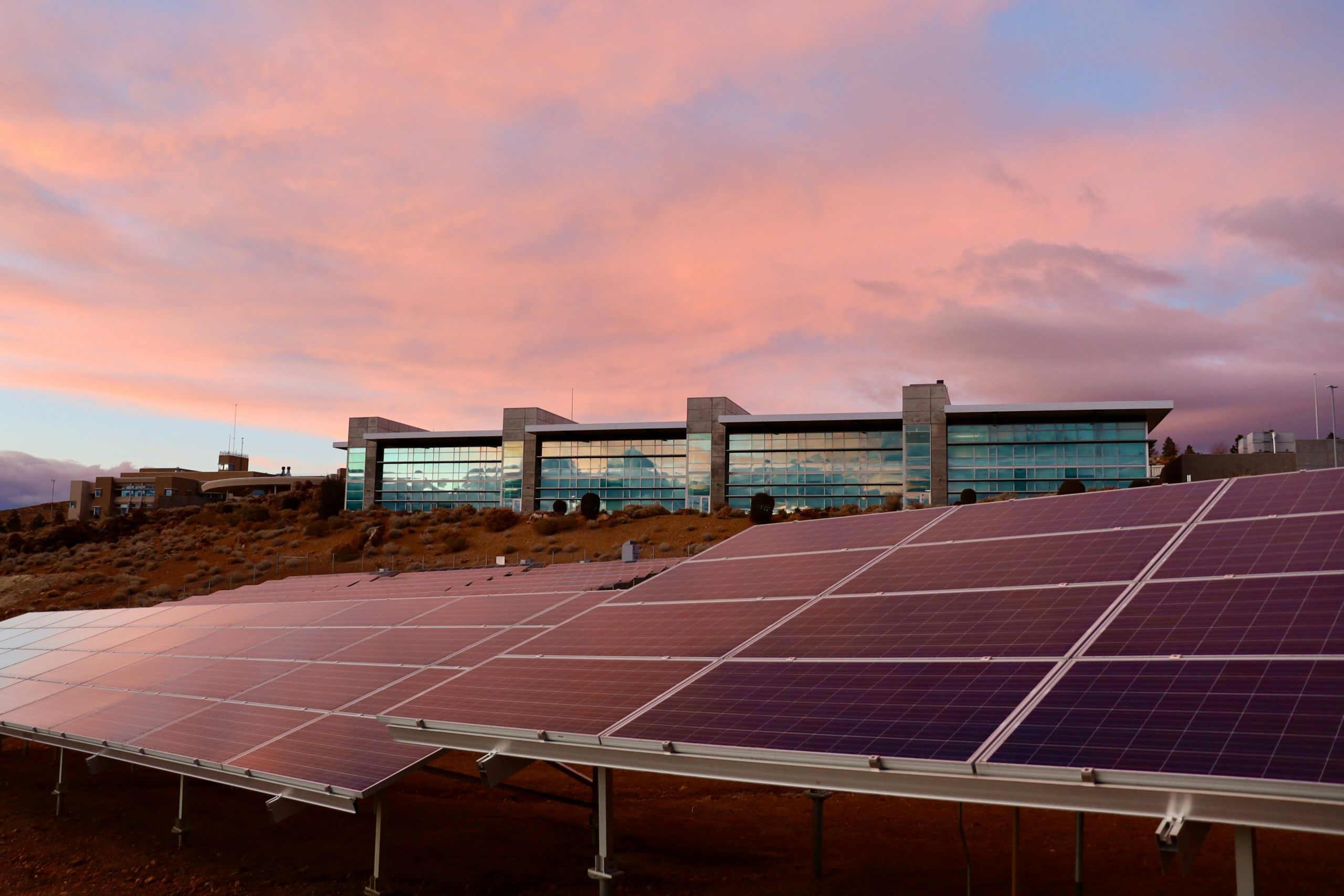 Residential Solar Installation Cost in 2025 Pricing, ROI and Savings Guide
